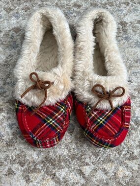 Vionic Red Plaid Faux-Fur Lined Women's Moccasin Slippers